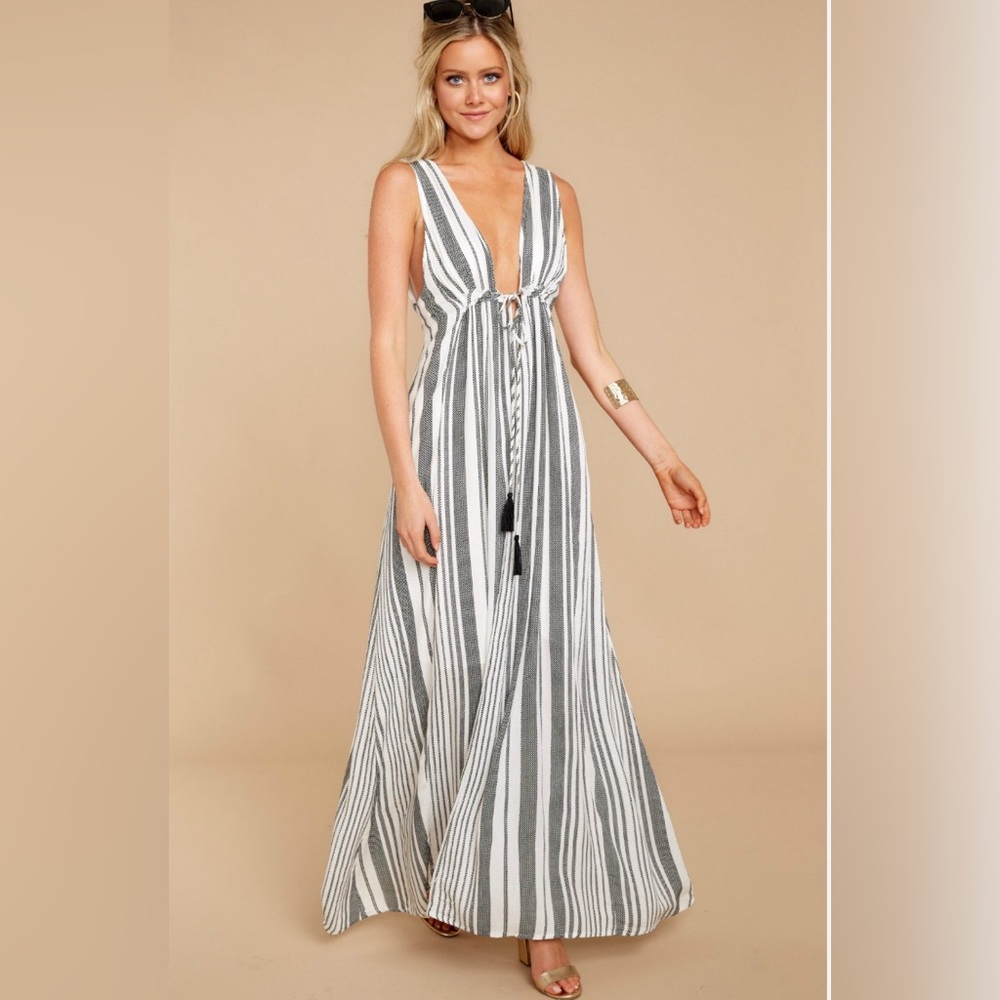 NWT FATE Tasseled Tie-Front Sleeveless Maxi Dress